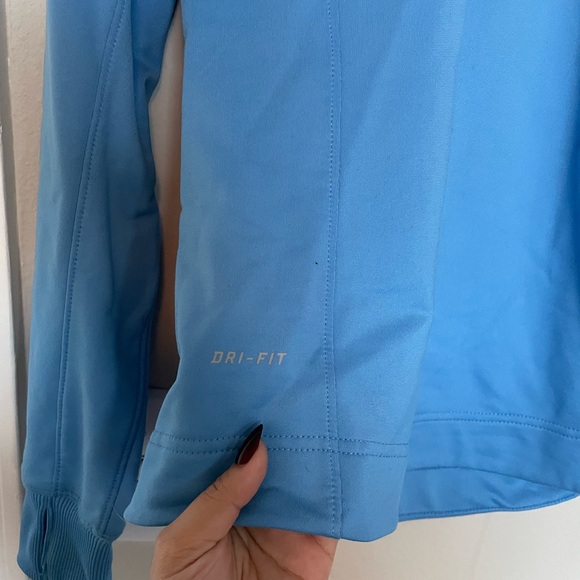 Blue Nike winter running jacket - Picture 9 of 10